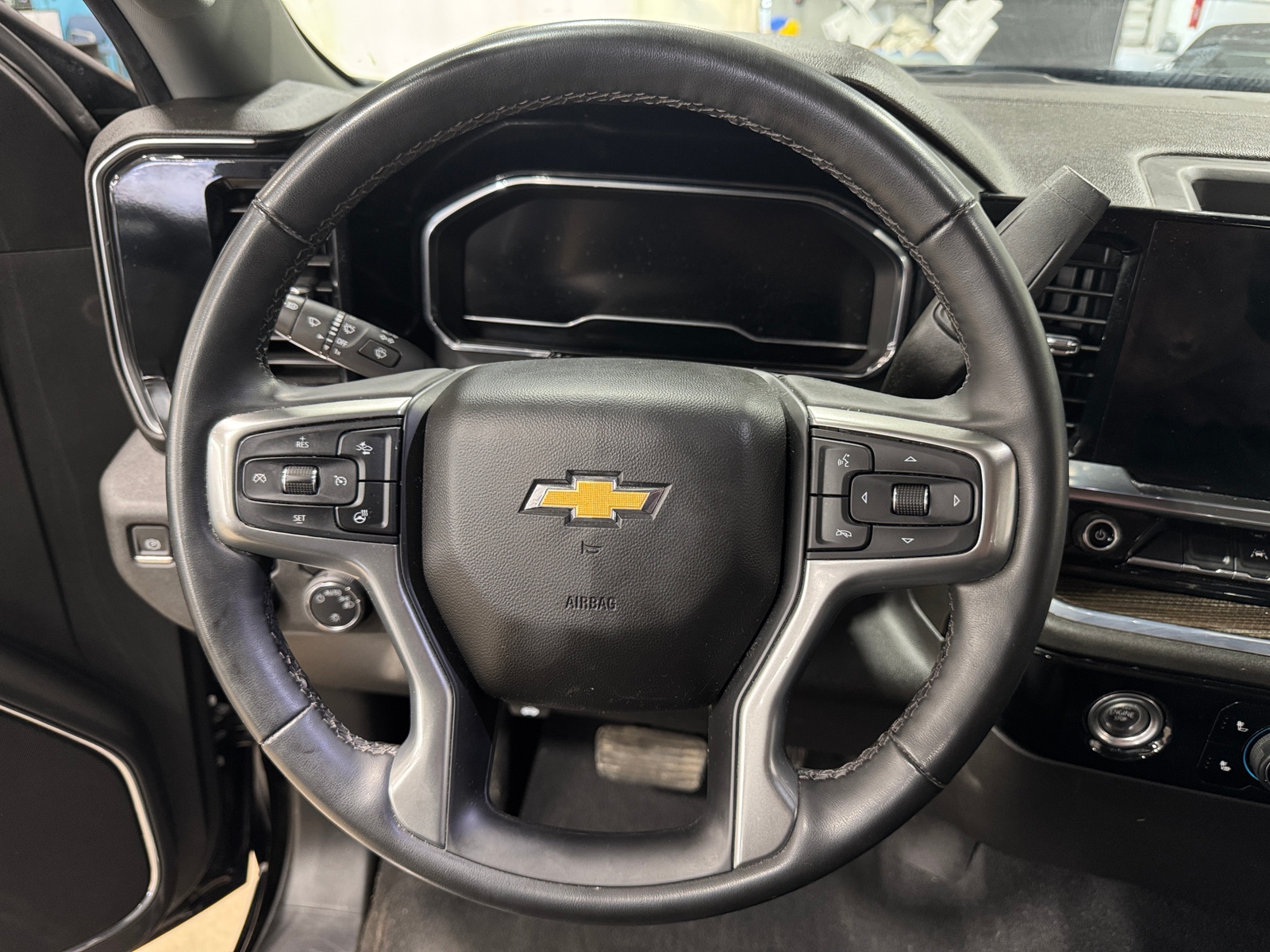 Thumbnail: 2024 Chevrolet Silverado 1500 - 5