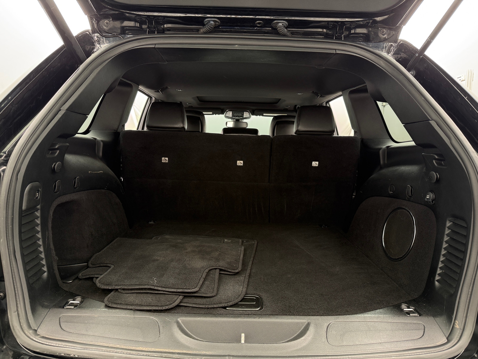 Thumbnail: 2019 Jeep Grand Cherokee - 7