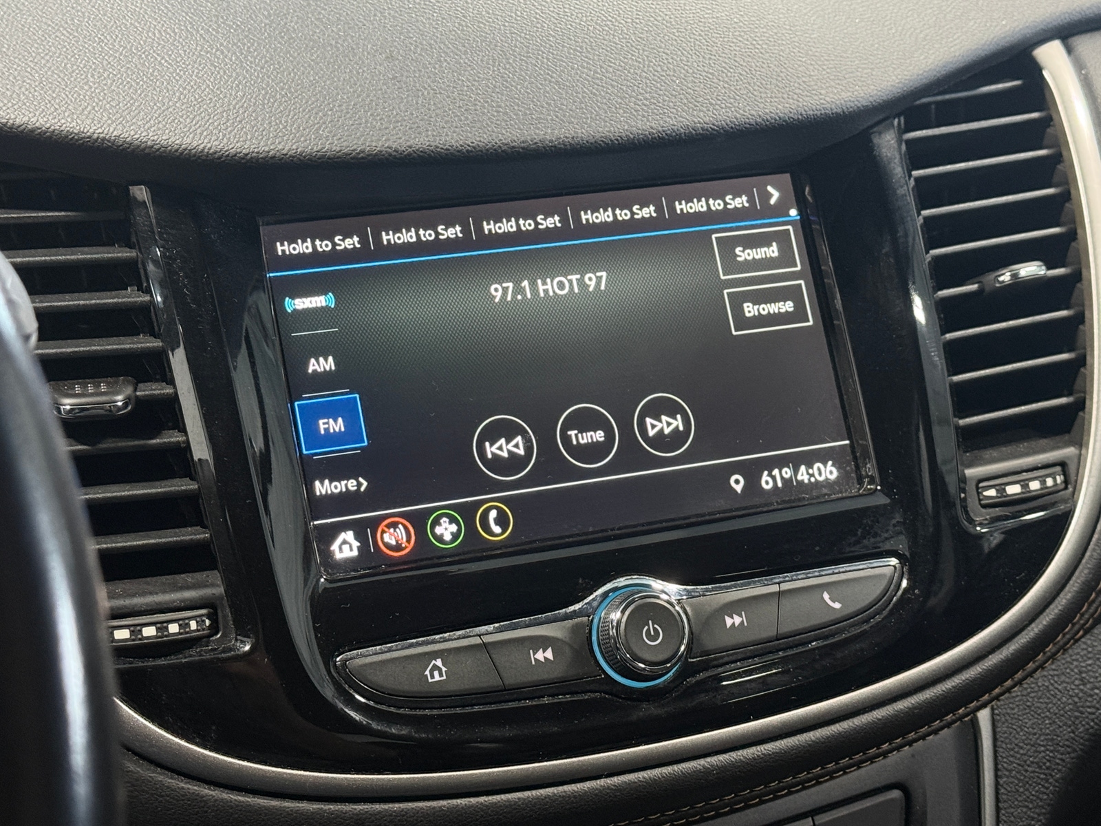 Thumbnail: 2019 Chevrolet Trax - 4