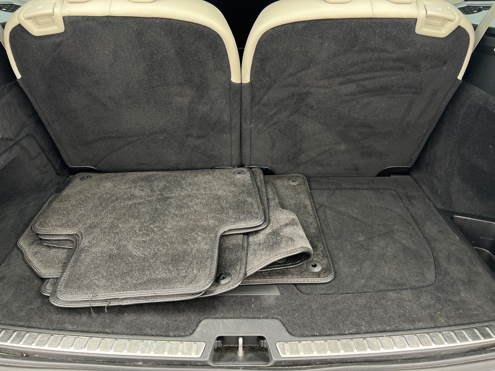 Thumbnail: 2019 Volvo XC90 - 6