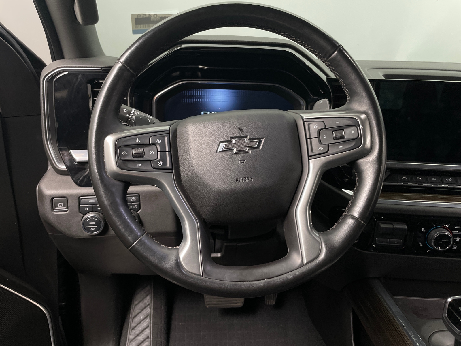 Thumbnail: 2023 Chevrolet Silverado 1500 - 5