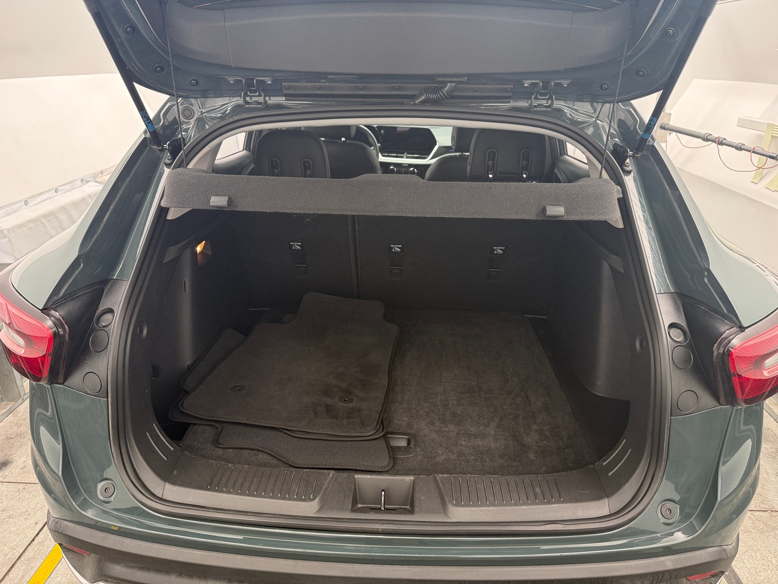 Thumbnail: 2025 Chevrolet Trax - 7