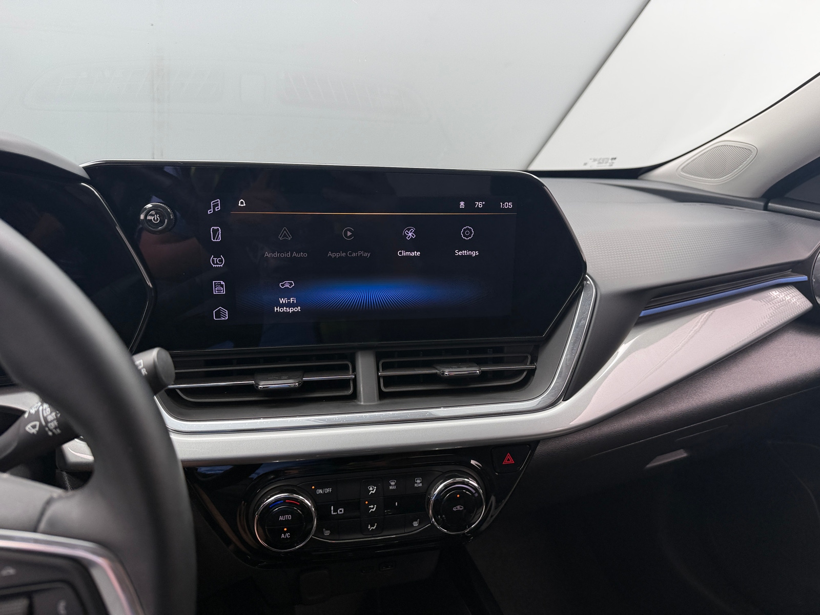 Thumbnail: 2025 Chevrolet Trax - 4