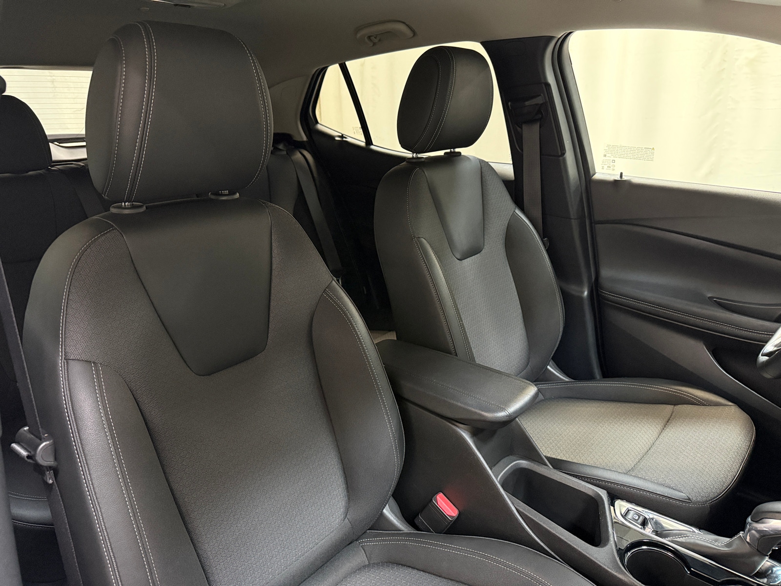 Thumbnail: 2025 Buick Encore GX - 2