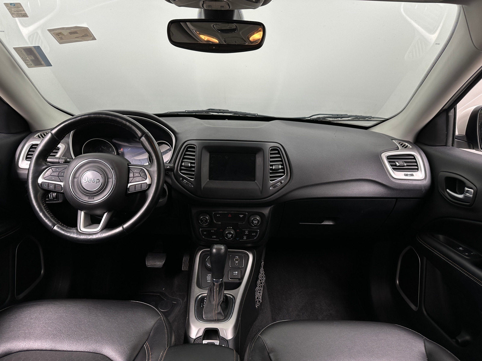 Thumbnail: 2018 Jeep Compass - 3