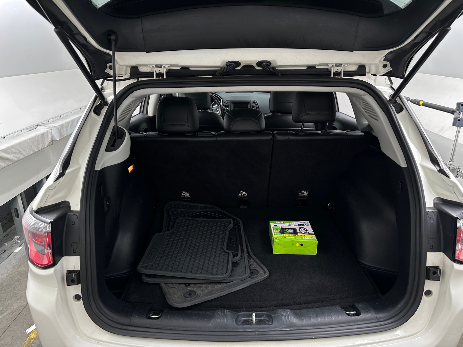 Thumbnail: 2018 Jeep Compass - 7