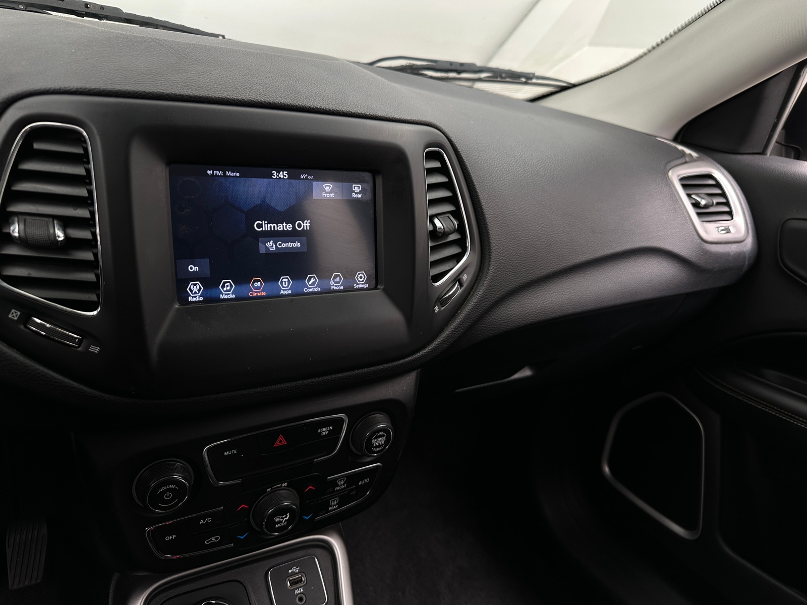 Thumbnail: 2018 Jeep Compass - 4