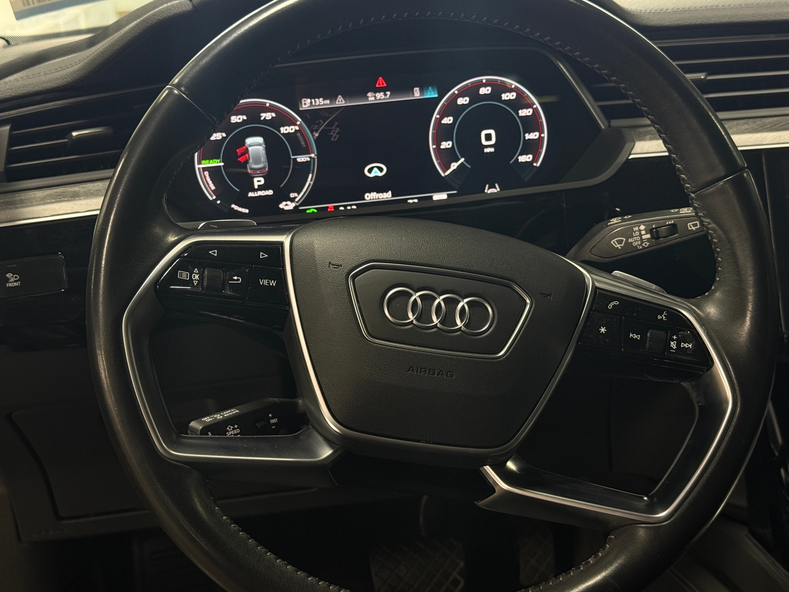 Thumbnail: 2021 Audi e-tron - 4