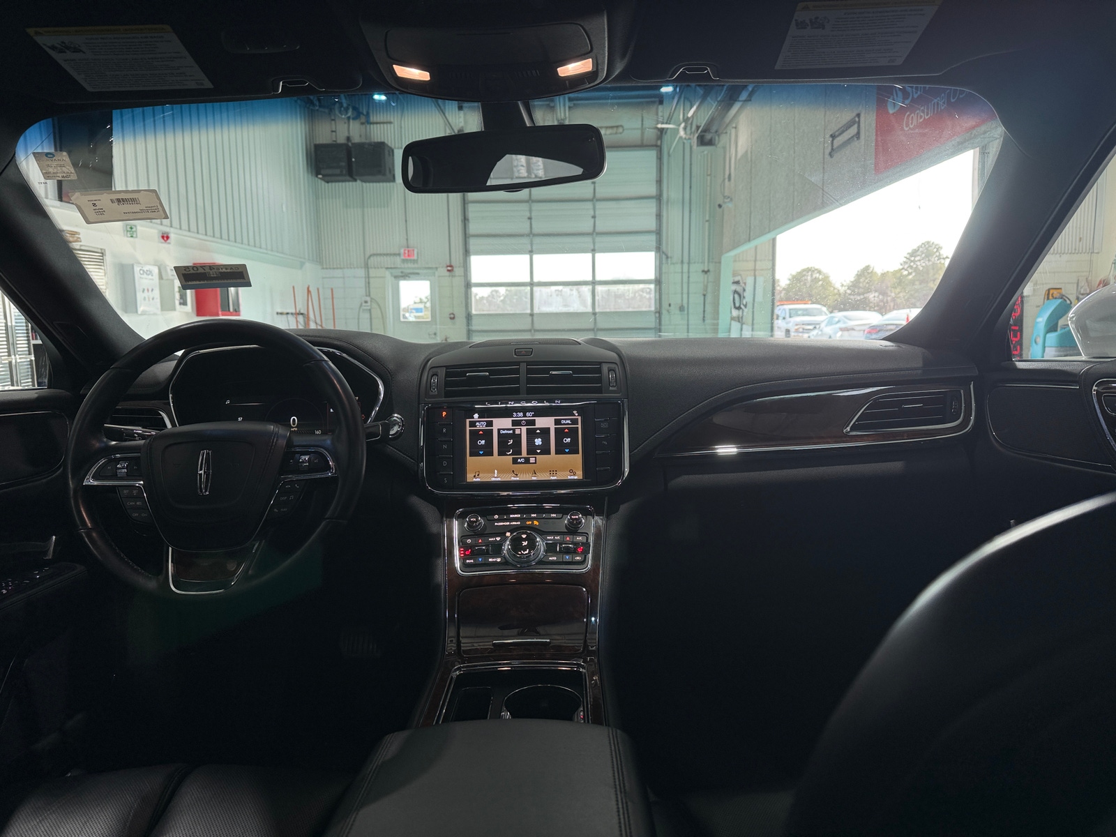 Thumbnail: 2017 Lincoln Continental - 2