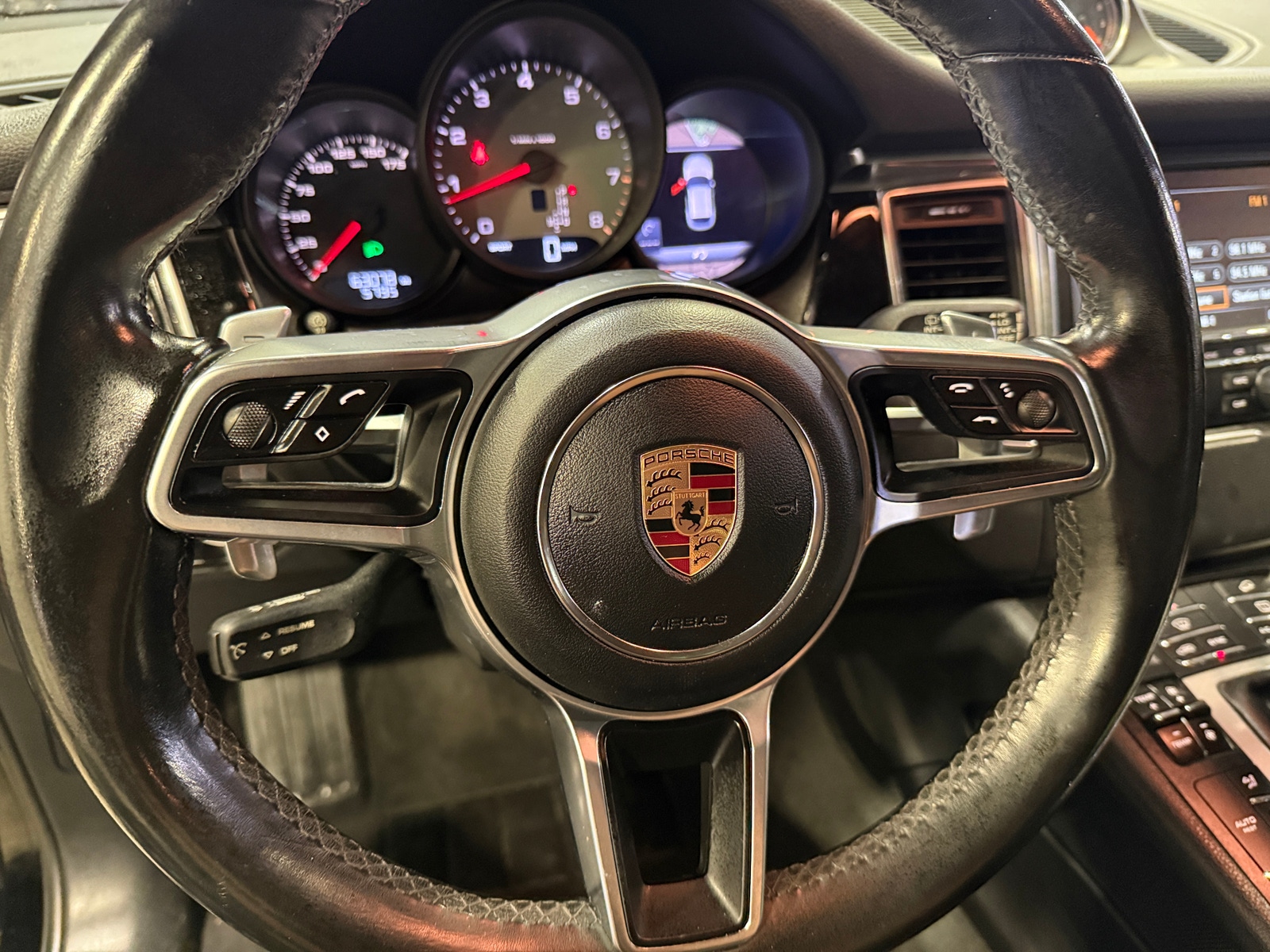 Thumbnail: 2016 Porsche Macan - 4