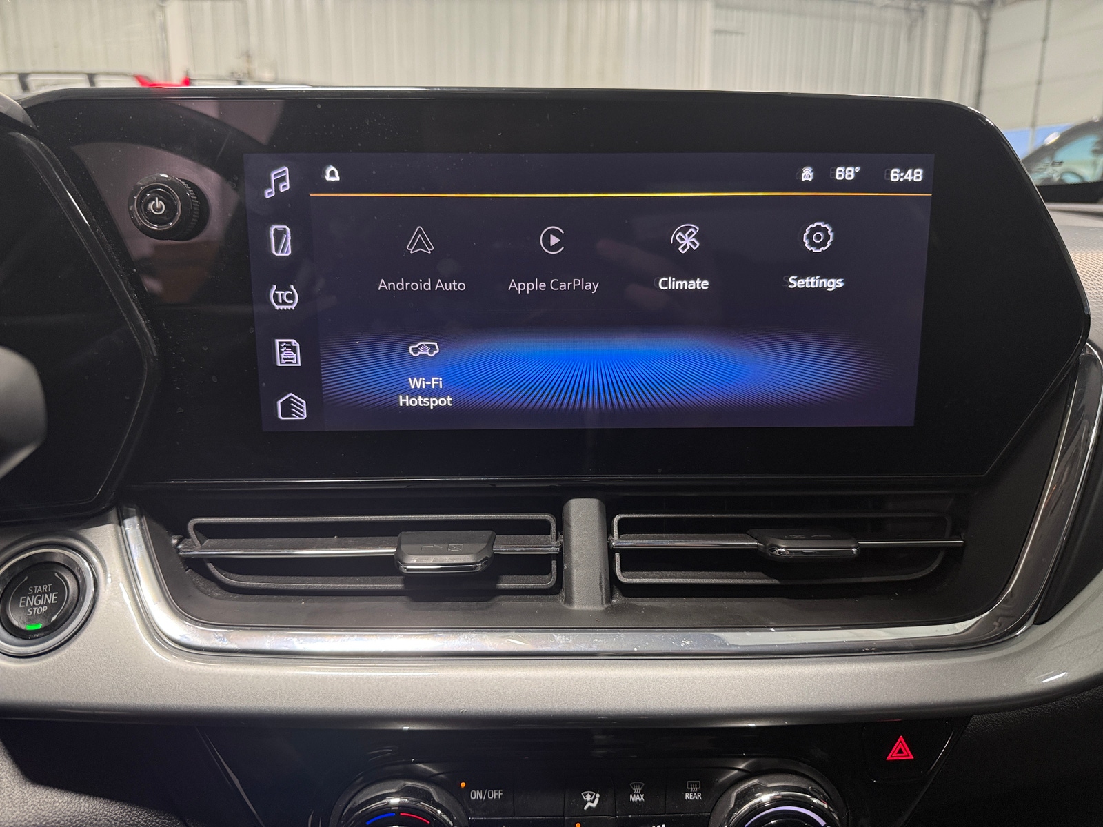 Thumbnail: 2025 Chevrolet Trax - 4