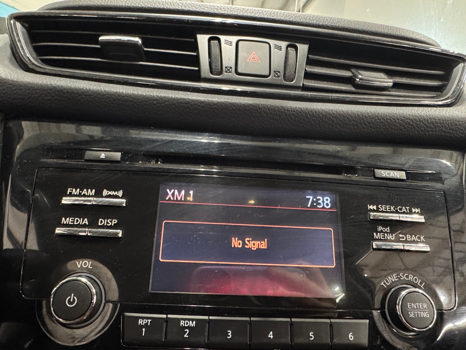 Thumbnail: 2017 Nissan Rogue - 4