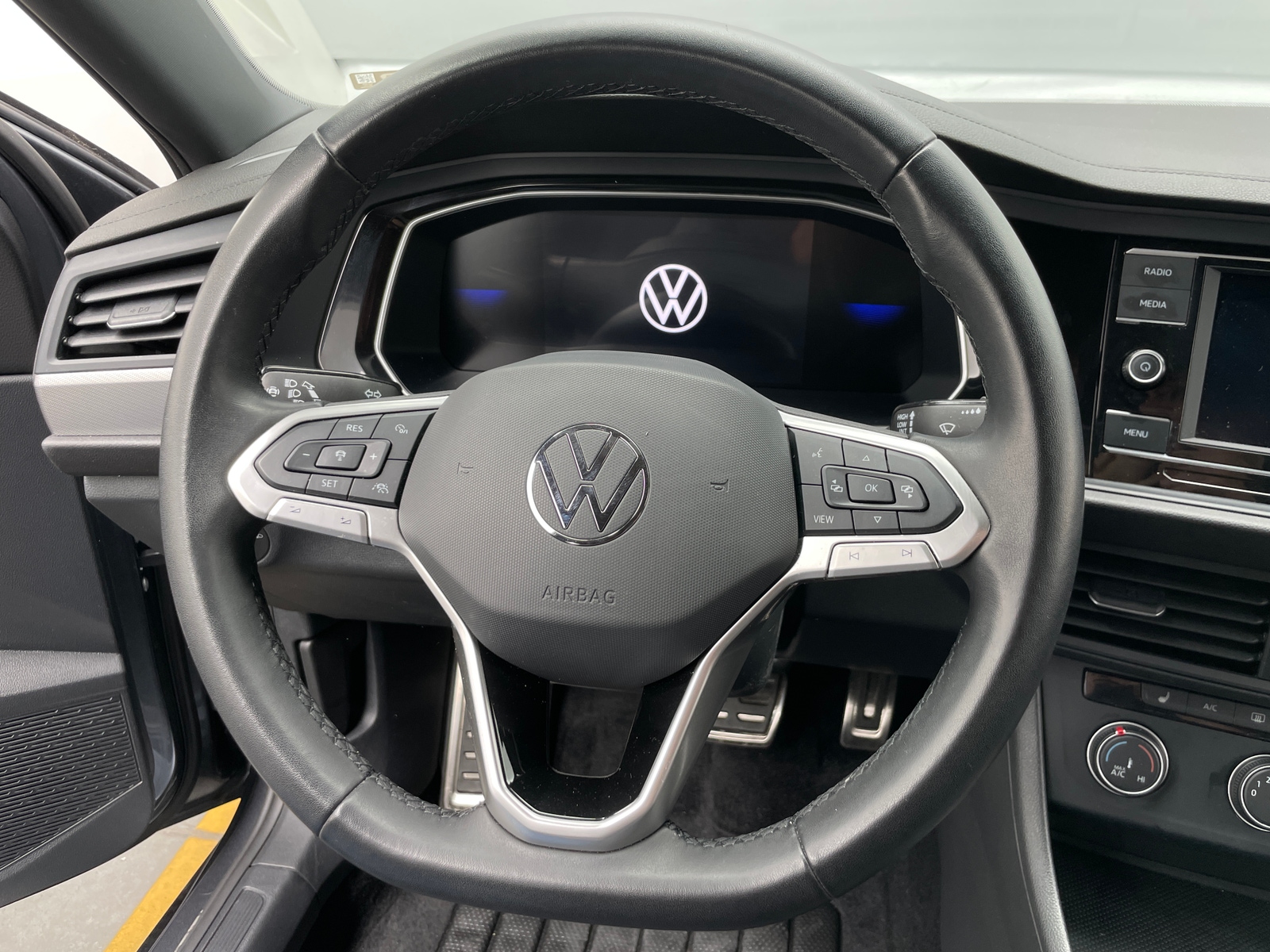 Thumbnail: 2024 Volkswagen Jetta - 5