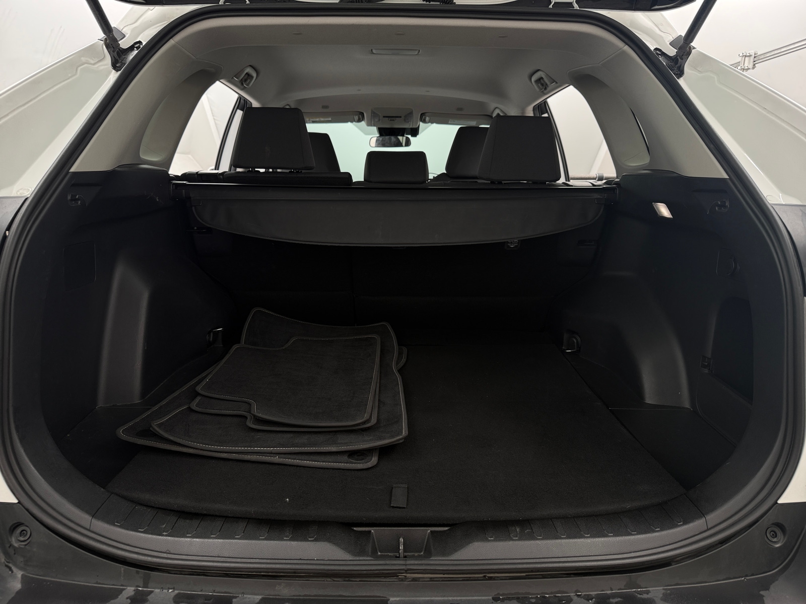 Thumbnail: 2024 Toyota RAV4 - 7