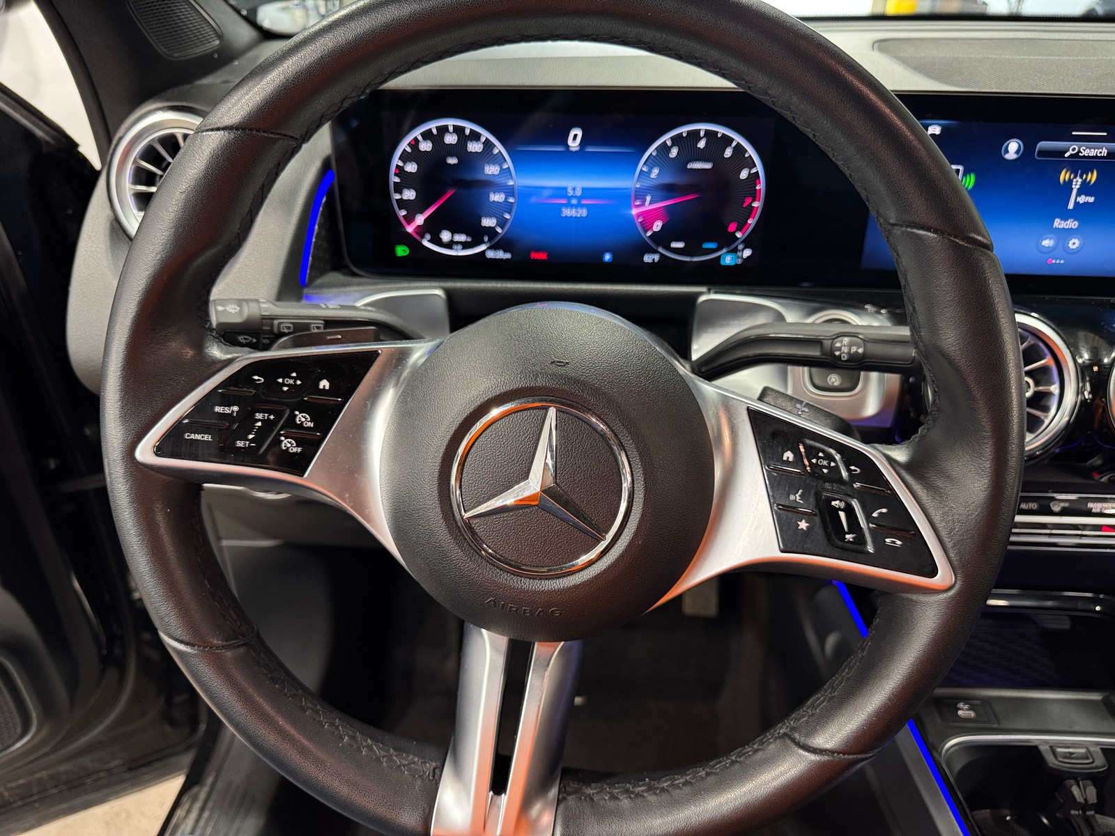 Thumbnail: 2025 Mercedes-Benz GLB - 4