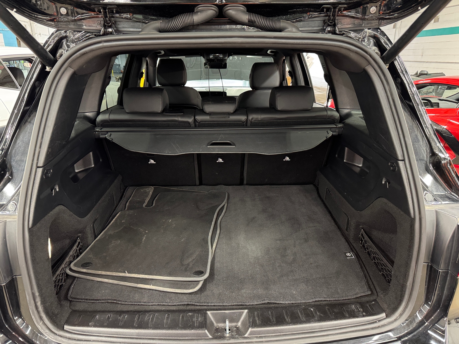 Thumbnail: 2025 Mercedes-Benz GLB - 6