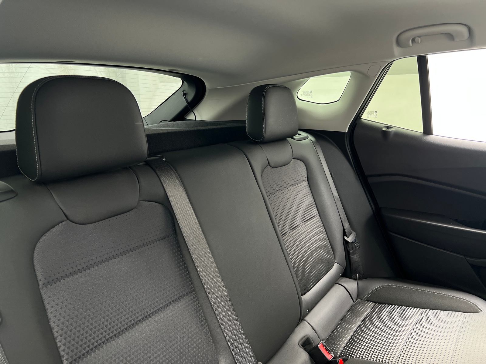 Thumbnail: 2025 Chevrolet Trax - 6