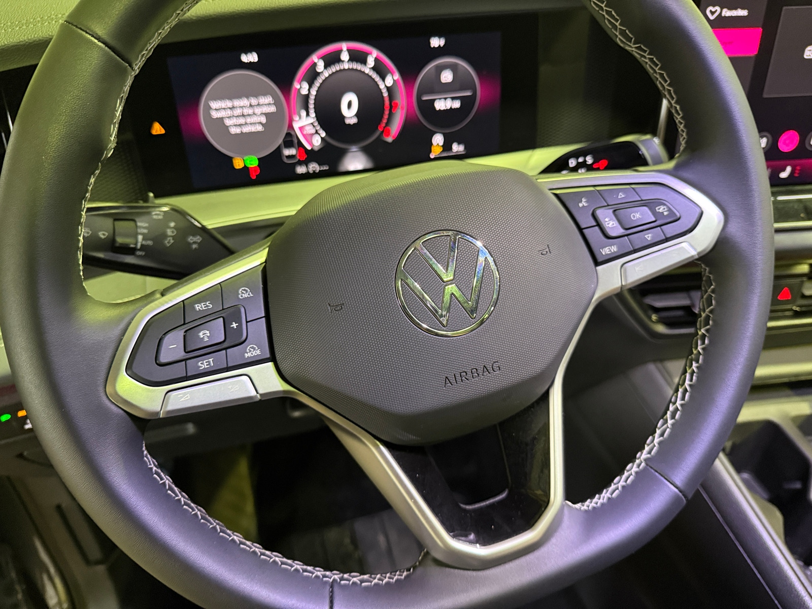 Thumbnail: 2025 Volkswagen Tiguan - 4