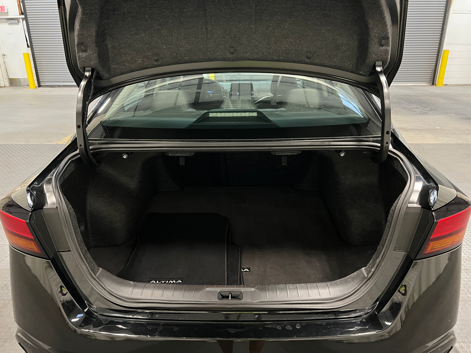 Thumbnail: 2025 Nissan Altima - 7