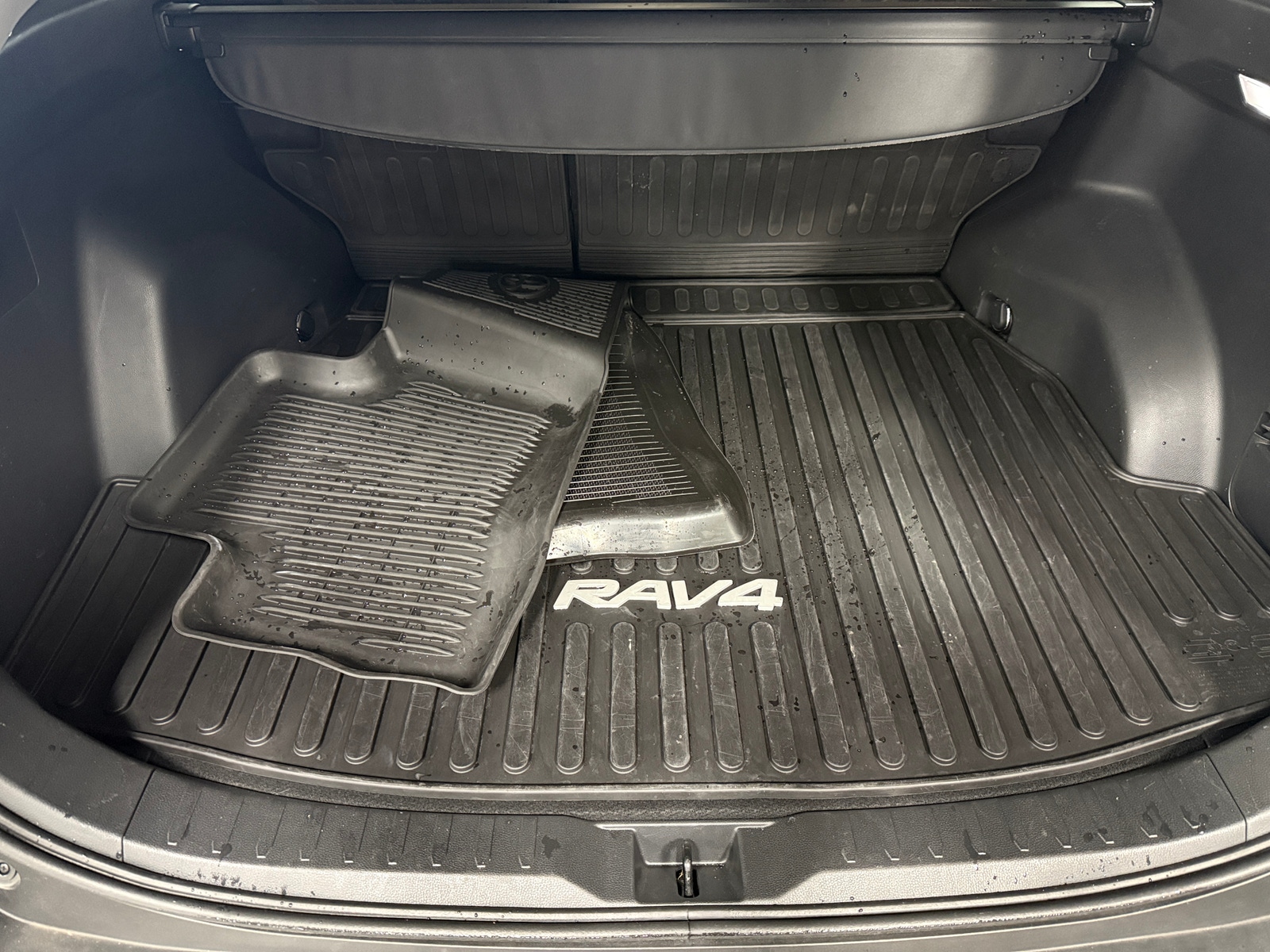 Thumbnail: 2024 Toyota RAV4 - 6