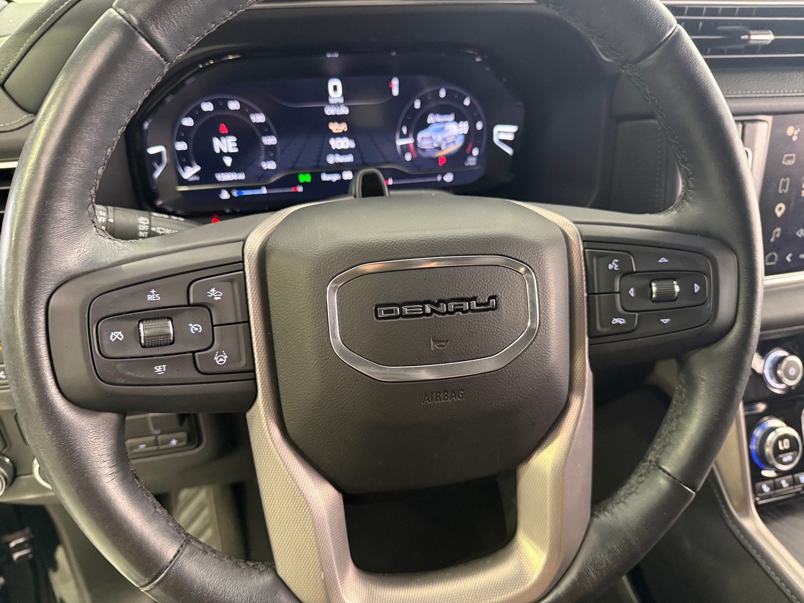 Thumbnail: 2024 GMC Yukon - 4