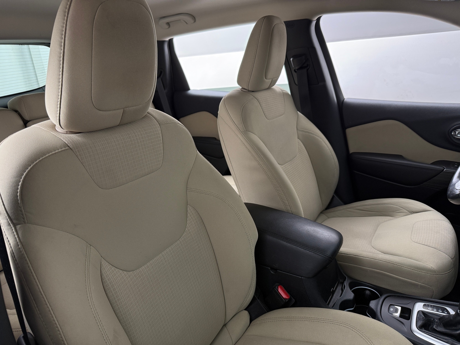 Thumbnail: 2016 Jeep Cherokee - 2