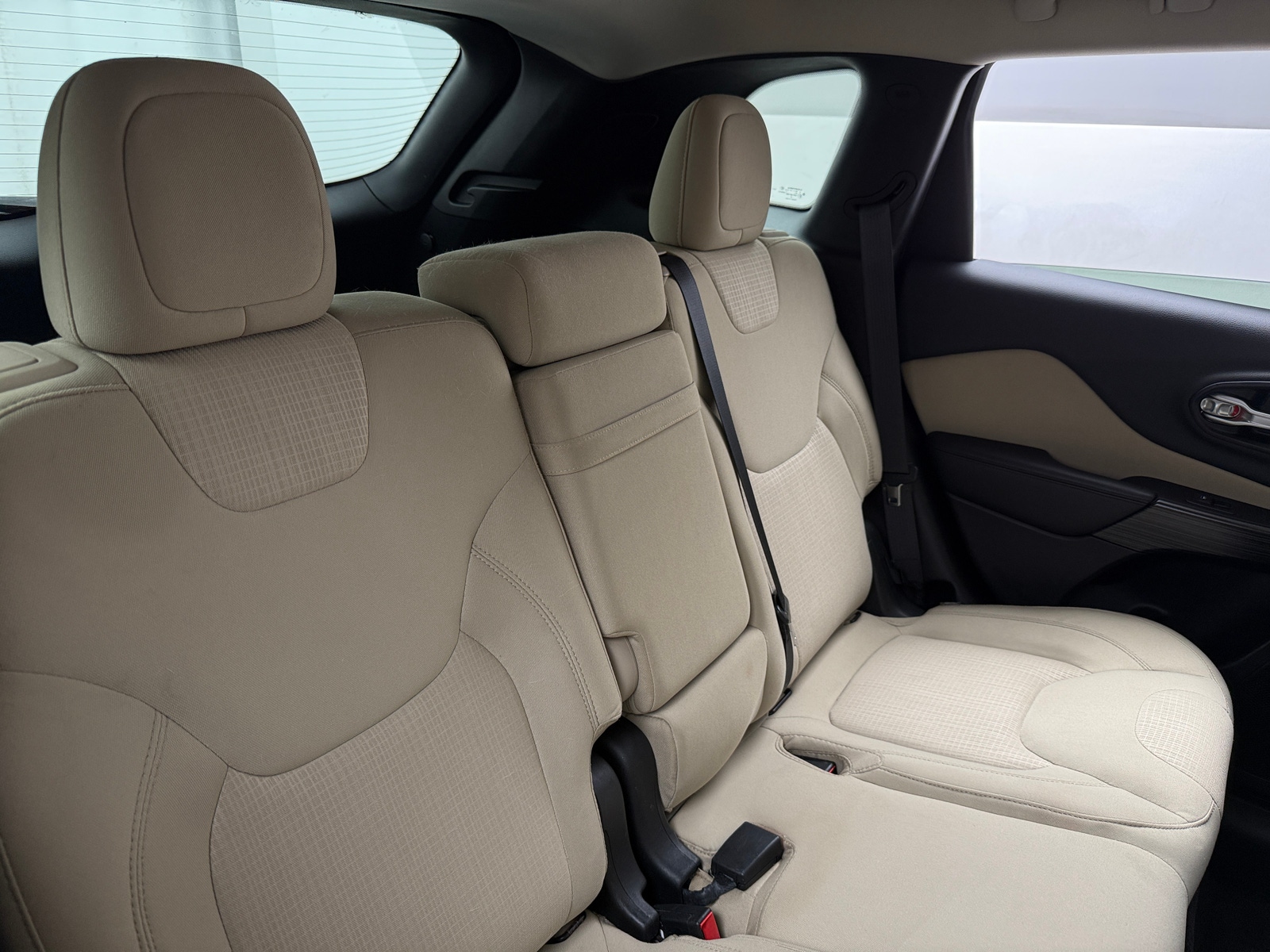 Thumbnail: 2016 Jeep Cherokee - 6