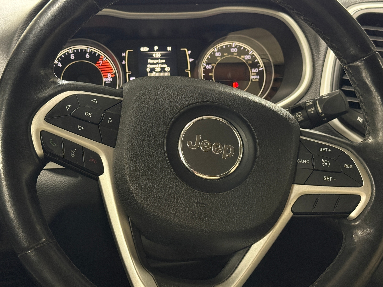 Thumbnail: 2016 Jeep Cherokee - 5