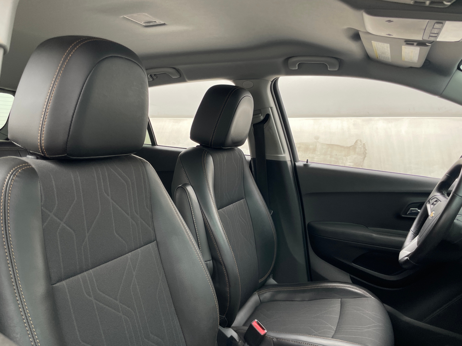 Thumbnail: 2017 Chevrolet Trax - 2