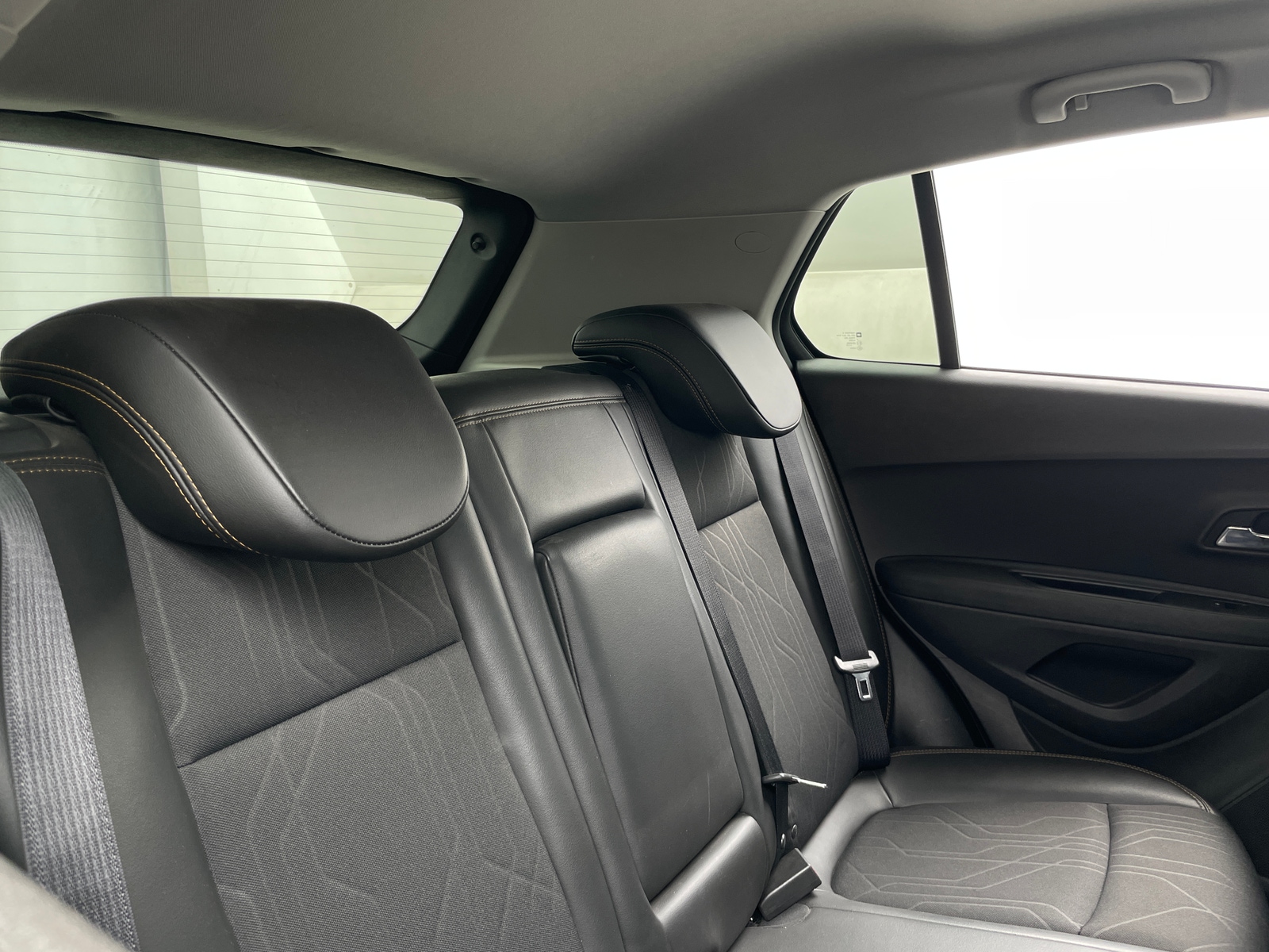 Thumbnail: 2017 Chevrolet Trax - 6