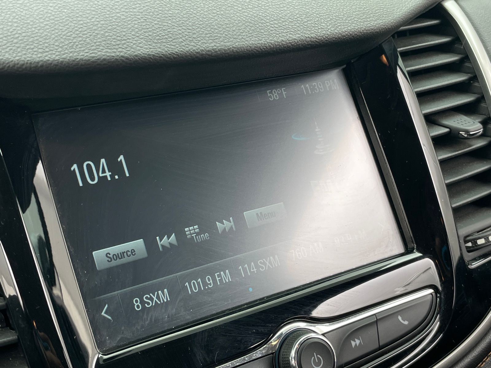 Thumbnail: 2017 Chevrolet Trax - 4