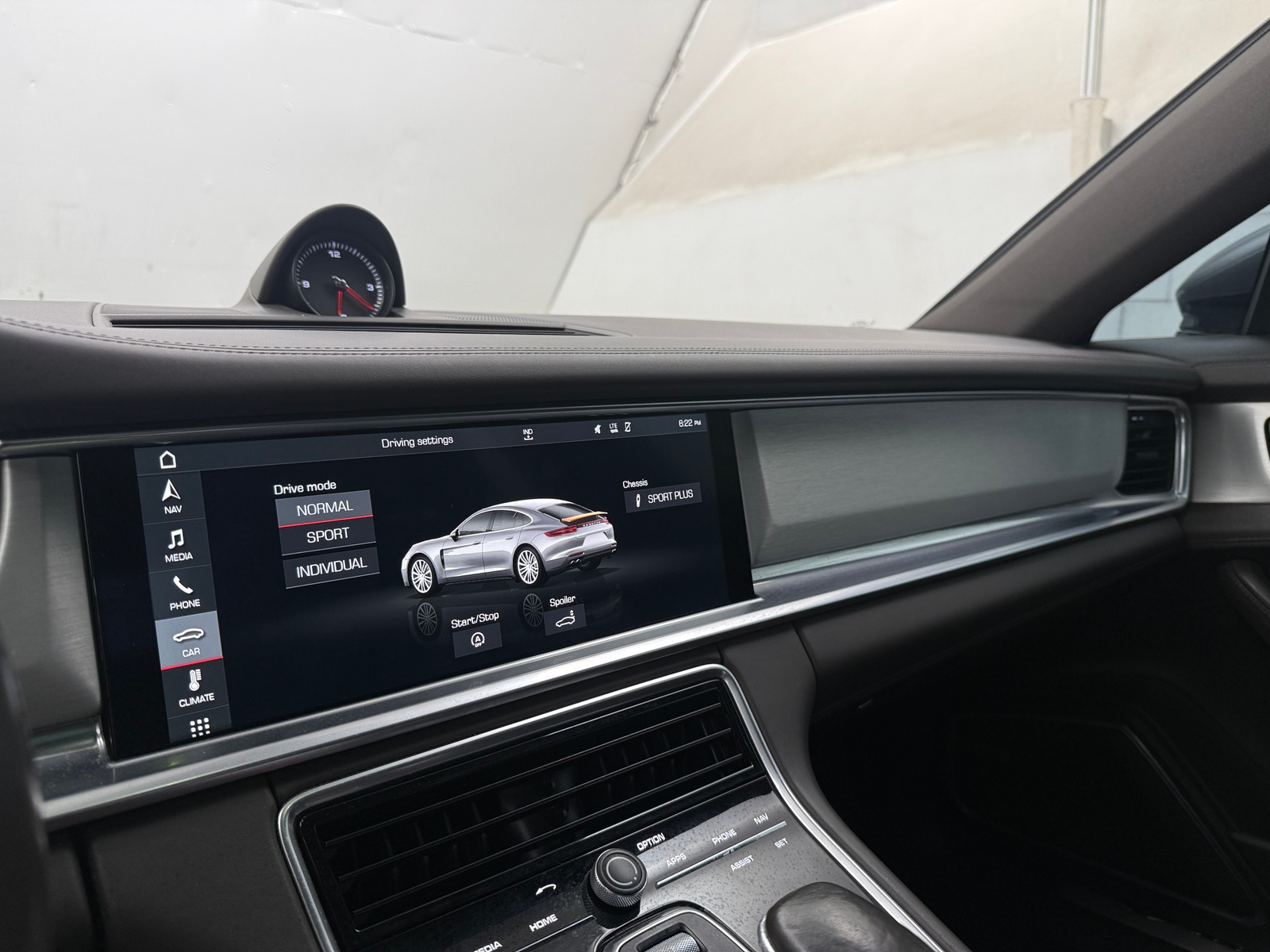 Thumbnail: 2018 Porsche Panamera - 3