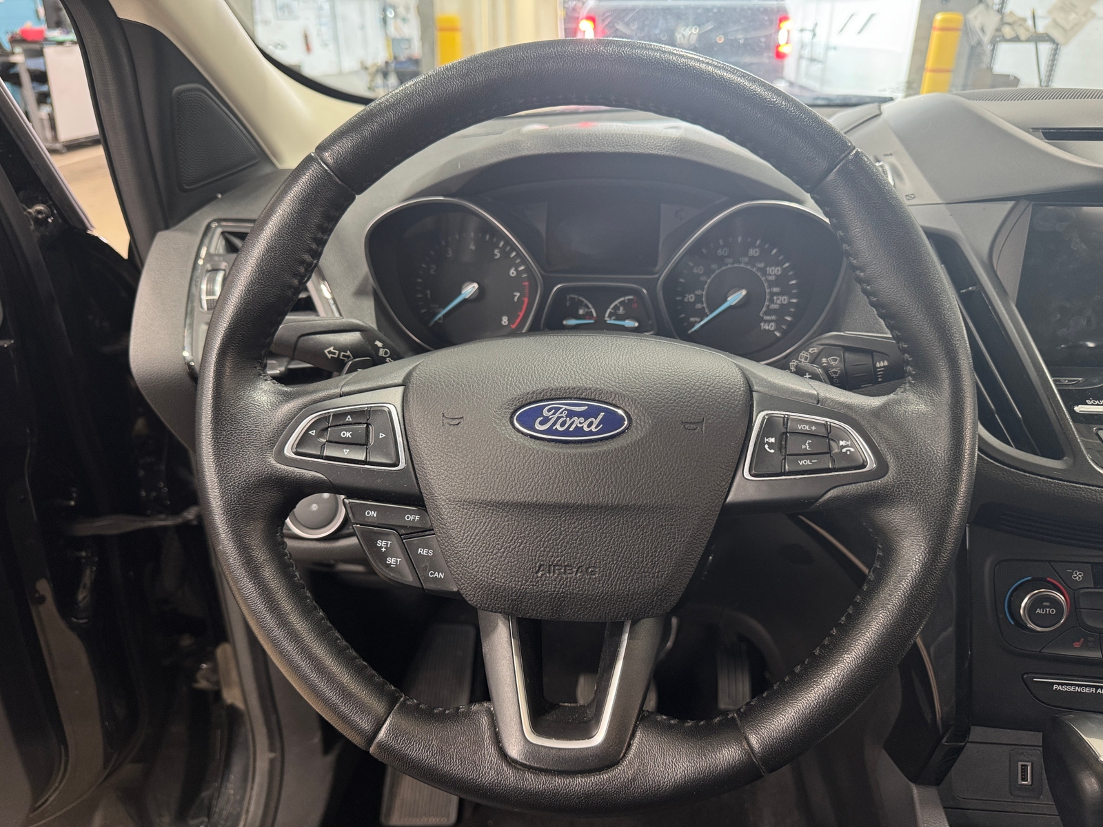 Thumbnail: 2017 Ford Escape - 4