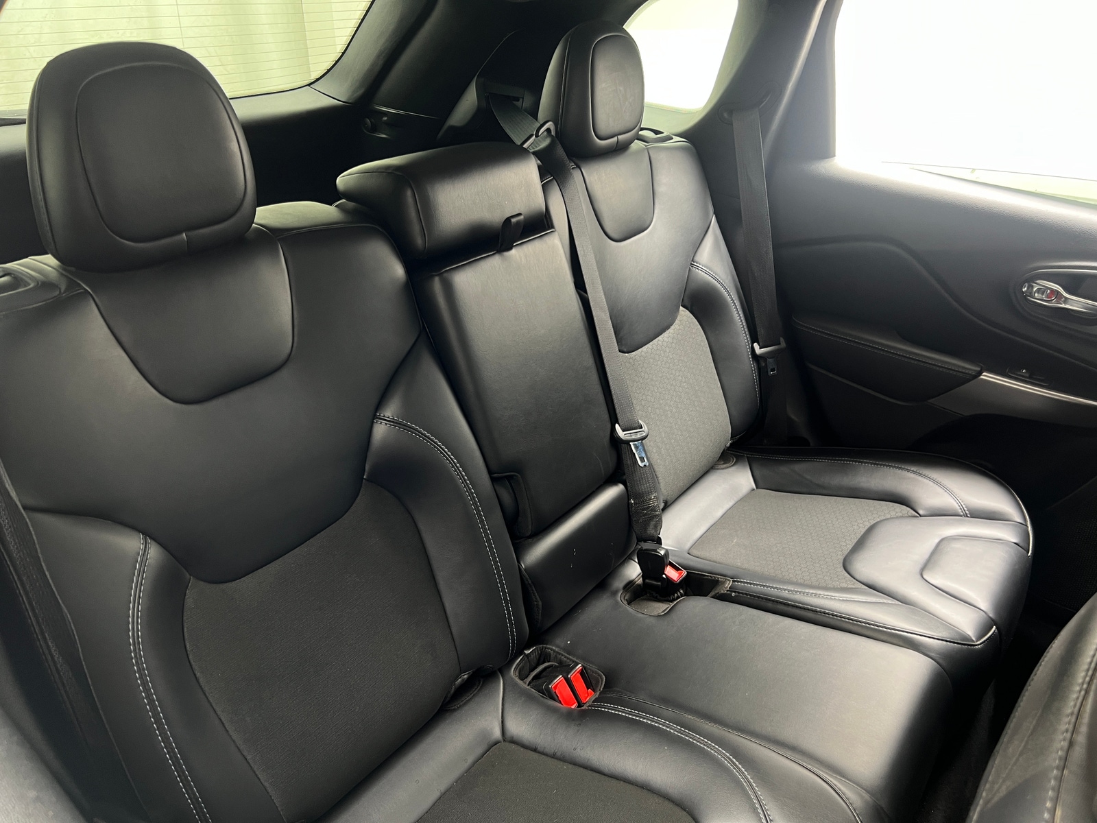 Thumbnail: 2021 Jeep Cherokee - 6