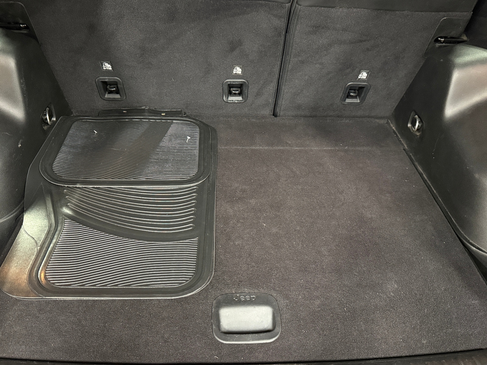 Thumbnail: 2021 Jeep Cherokee - 7