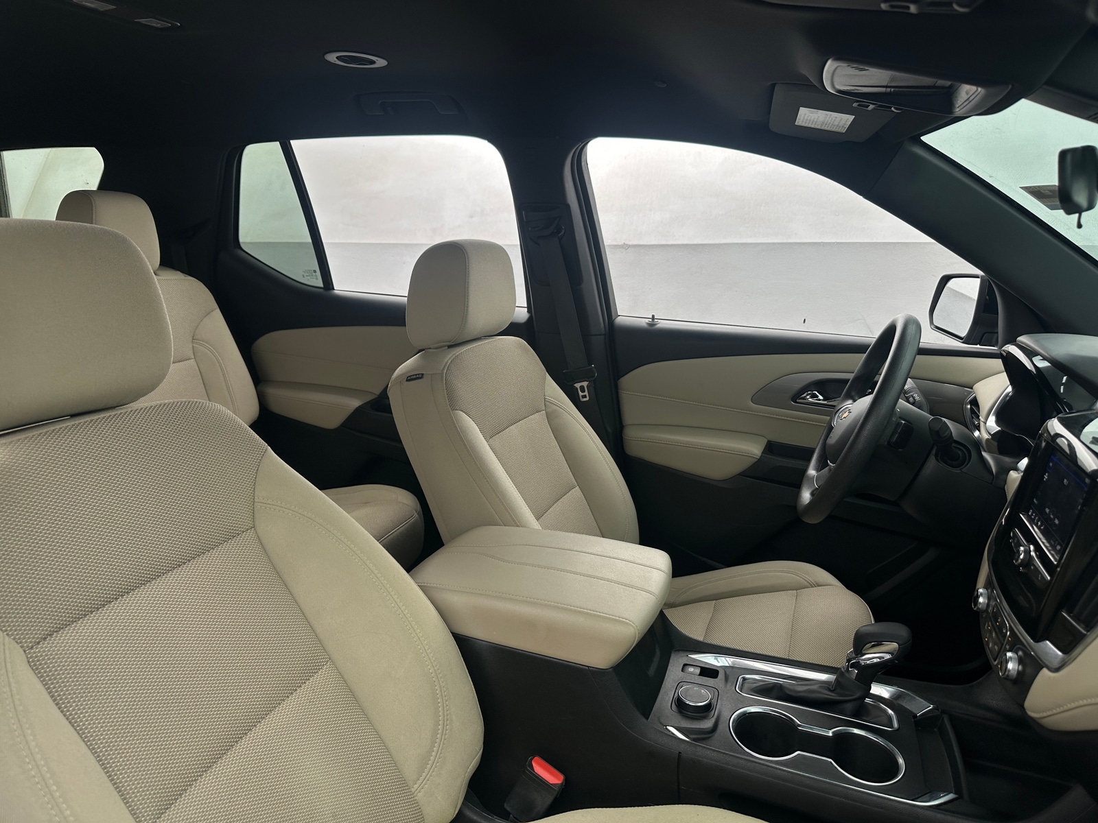 Thumbnail: 2023 Chevrolet Traverse - 2