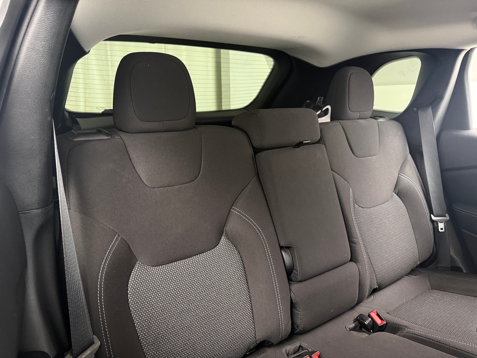 Thumbnail: 2020 Jeep Cherokee - 6