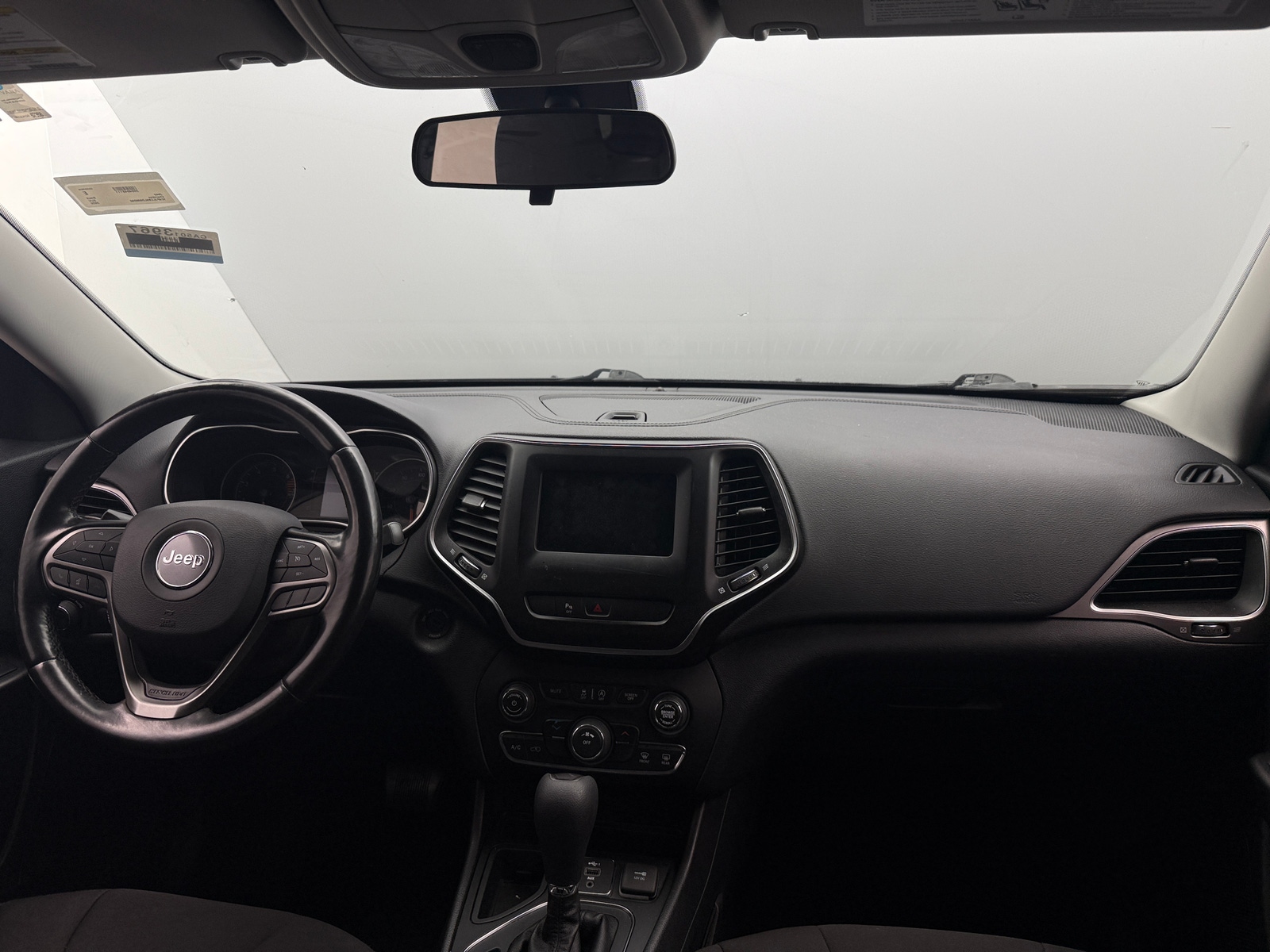 Thumbnail: 2020 Jeep Cherokee - 3