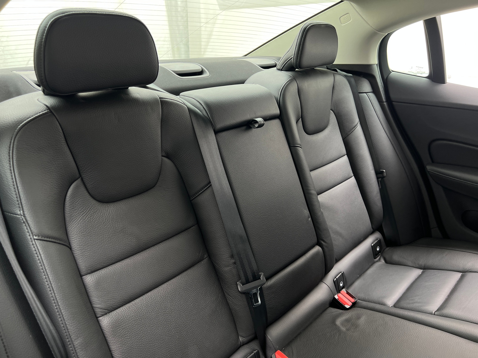 Thumbnail: 2022 Volvo S60 - 5