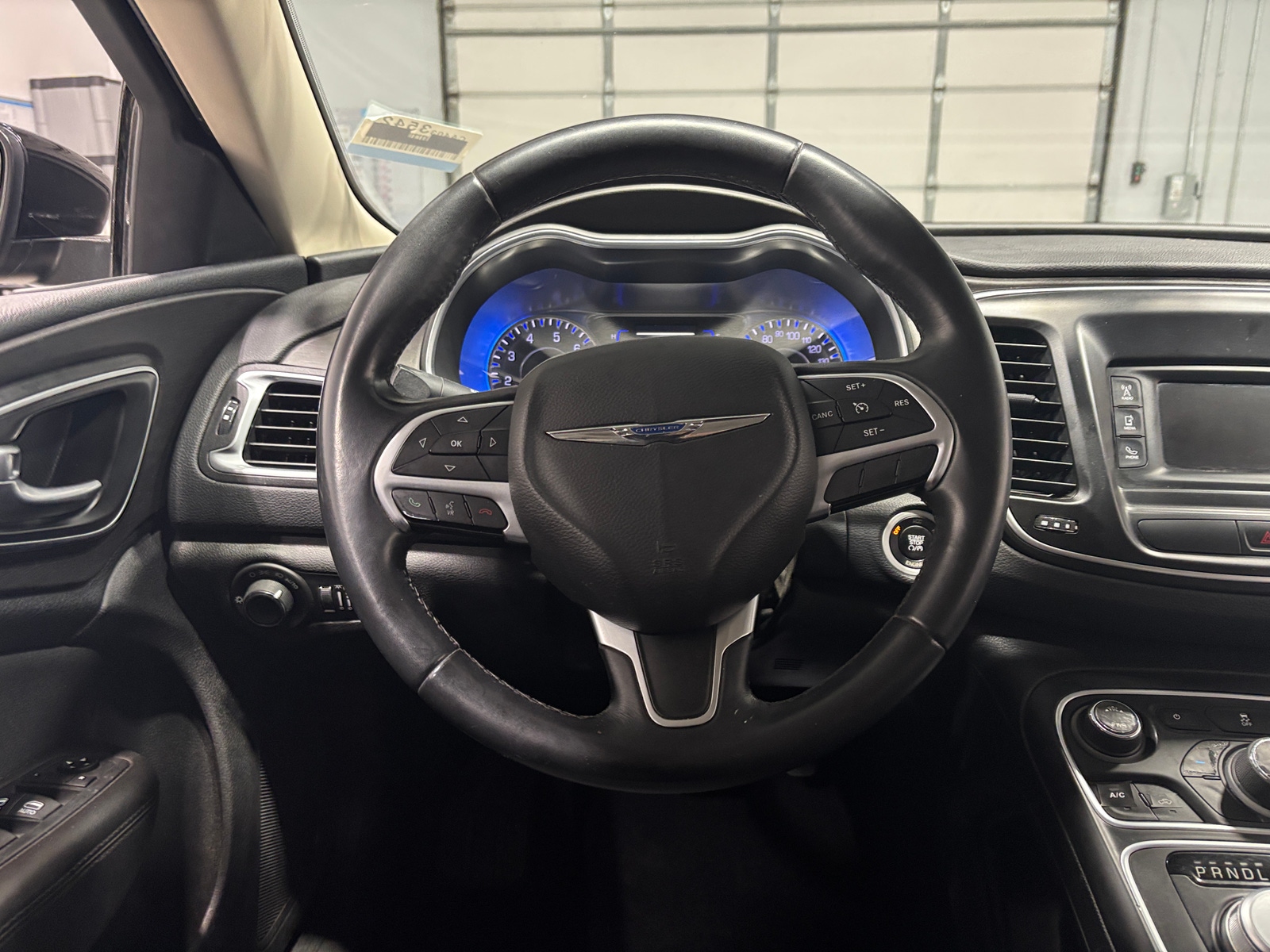 Thumbnail: 2016 Chrysler 200 - 5