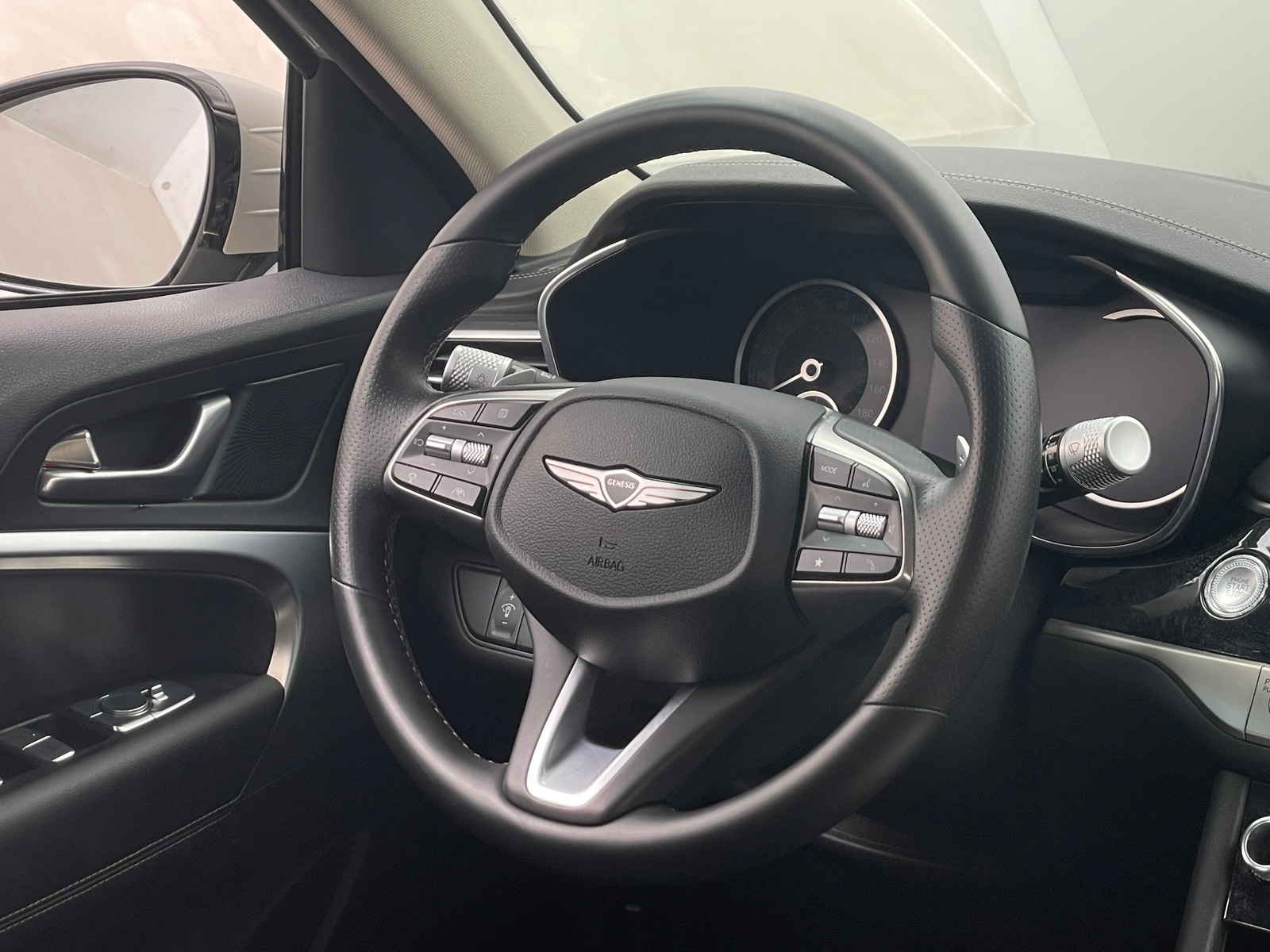 Thumbnail: 2025 Genesis G70 - 4