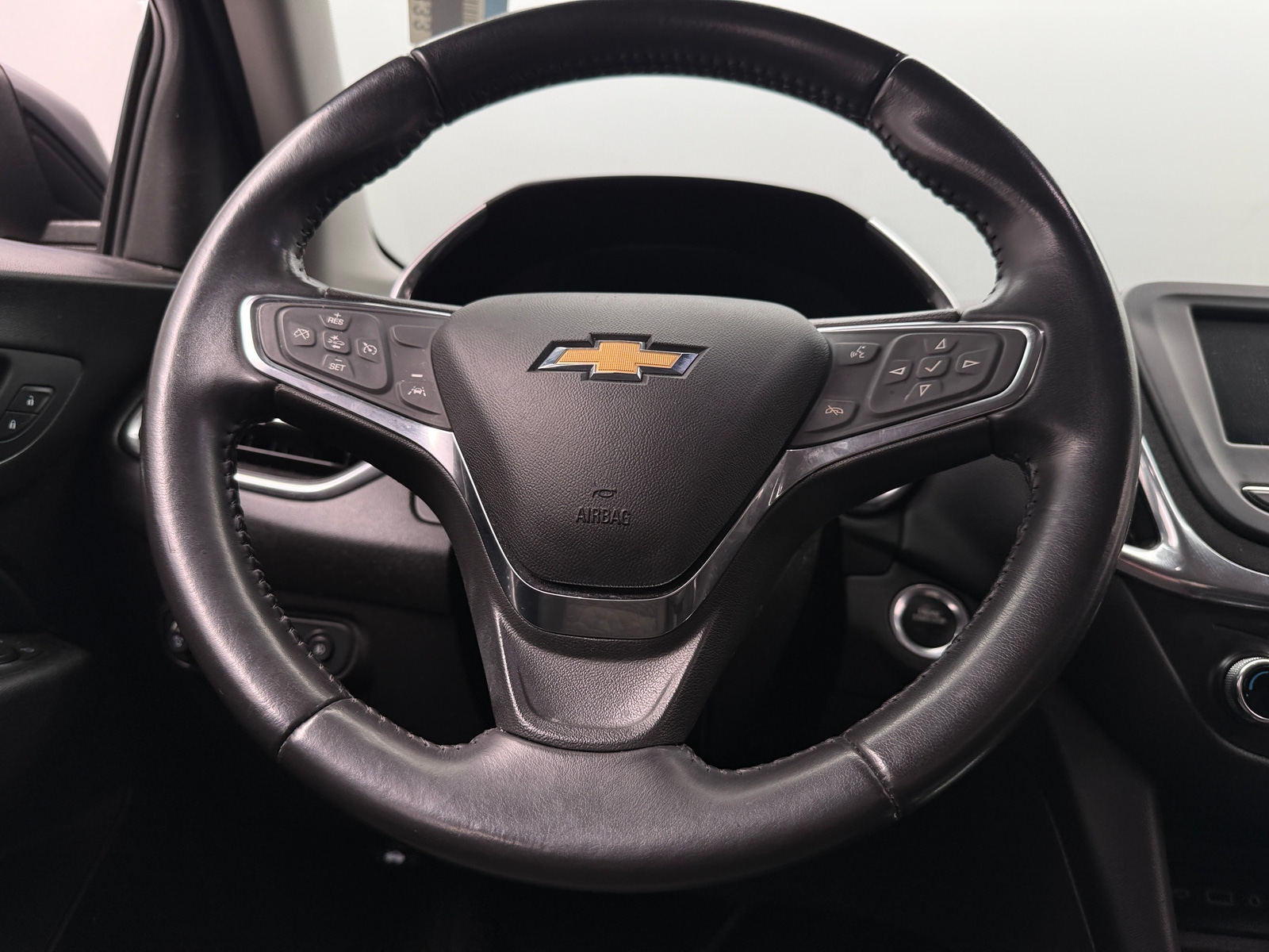 Thumbnail: 2020 Chevrolet Equinox - 5