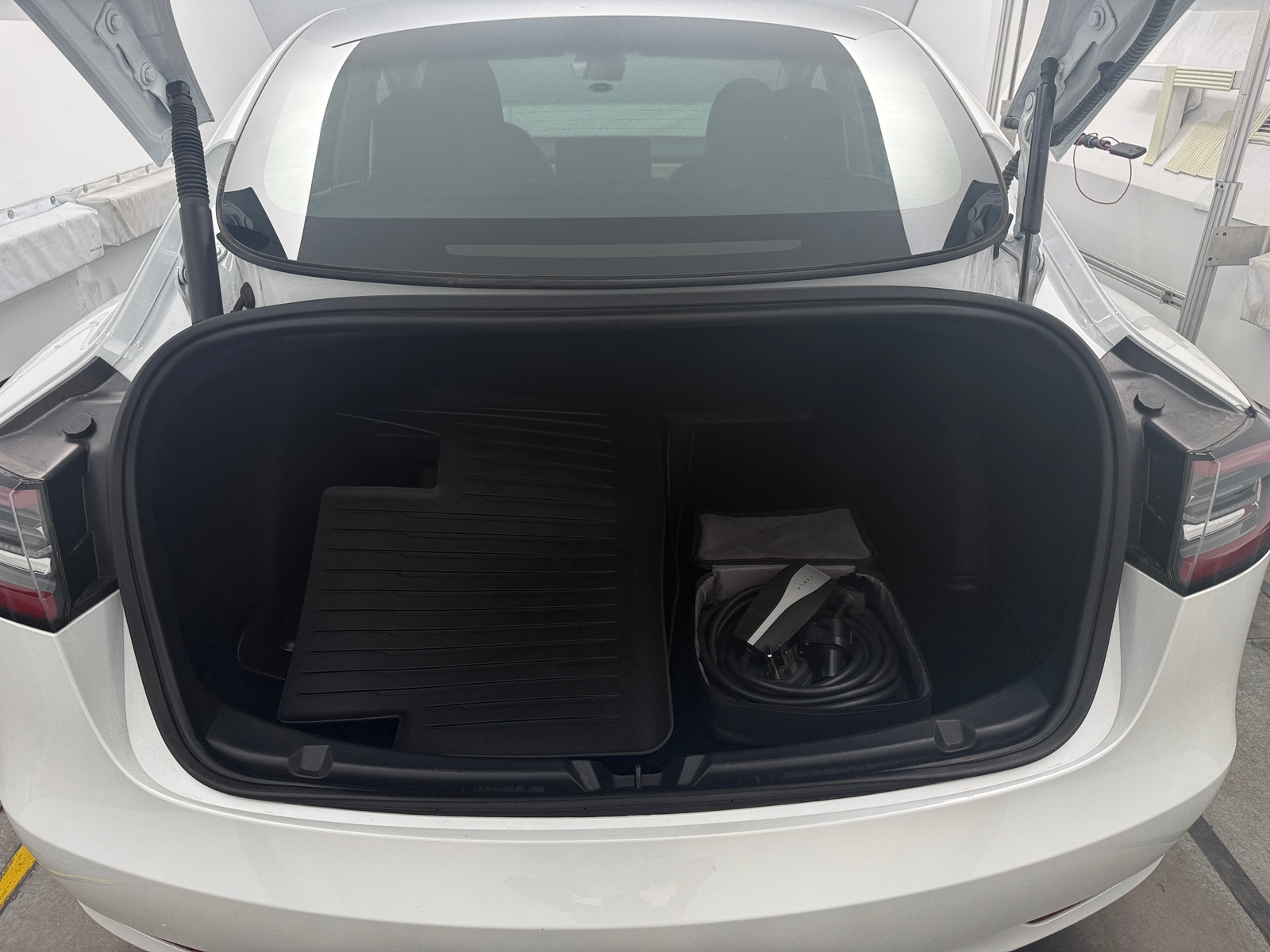 Thumbnail: 2023 Tesla Model 3 - 6