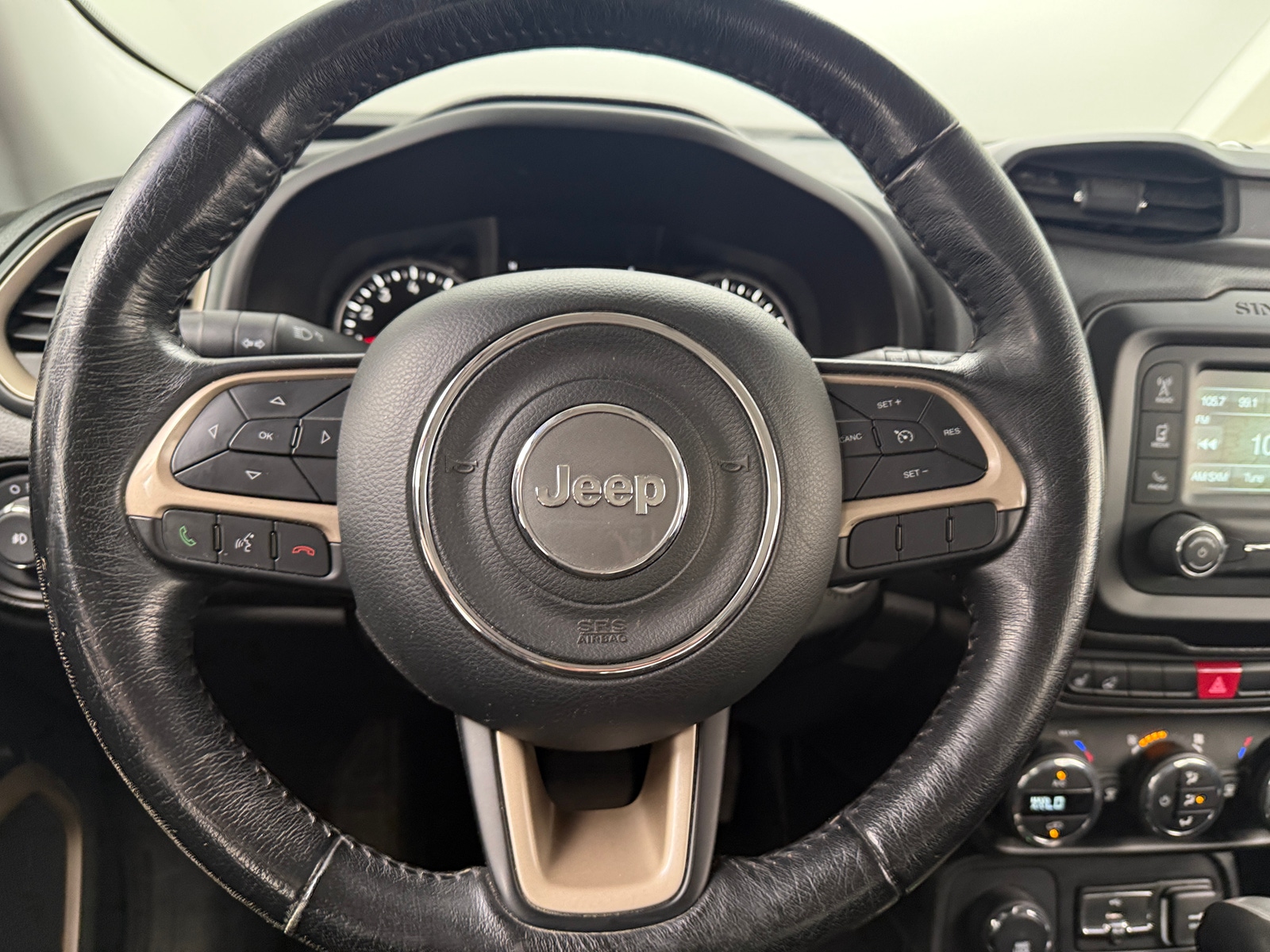 Thumbnail: 2017 Jeep Renegade - 5