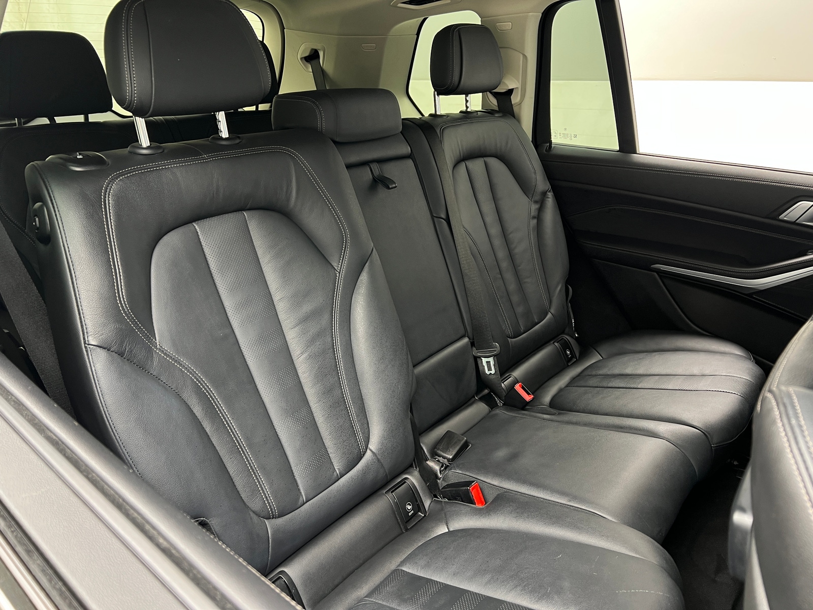 Thumbnail: 2022 BMW X7 - 5