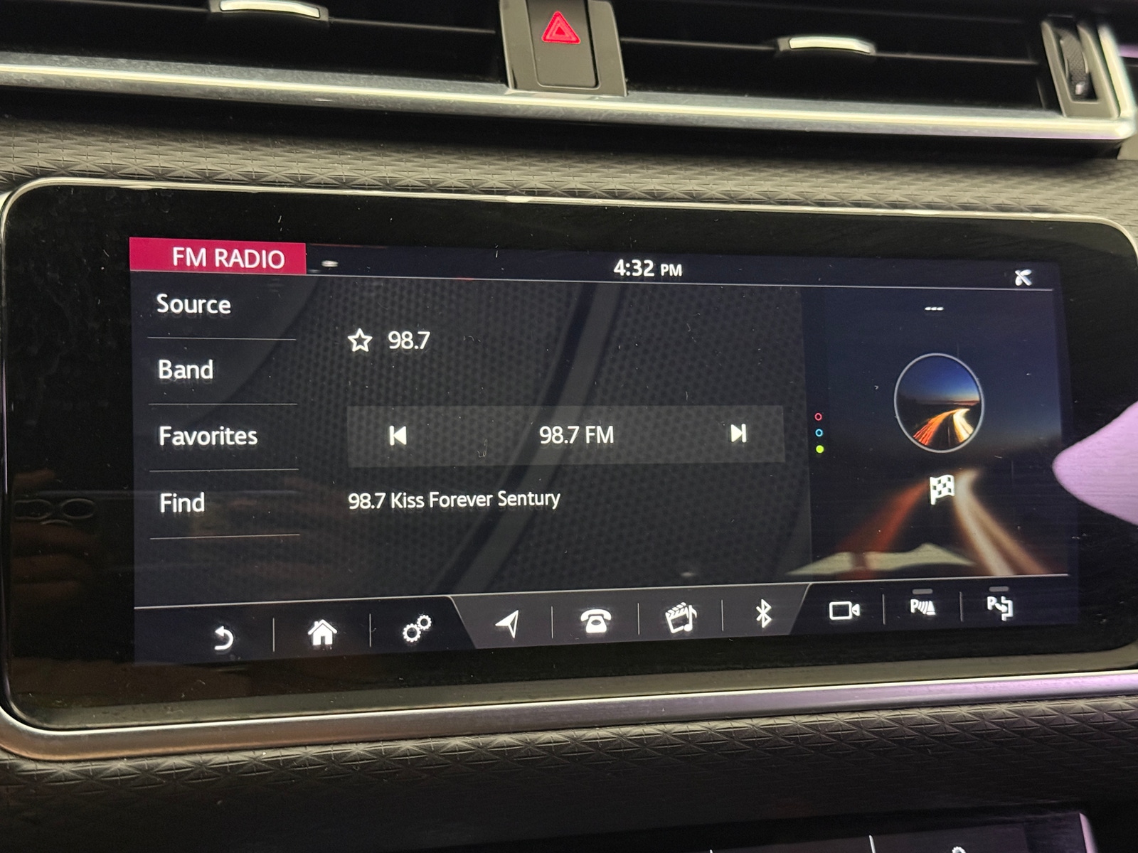Thumbnail: 2019 Land Rover Range Rover Velar - 3