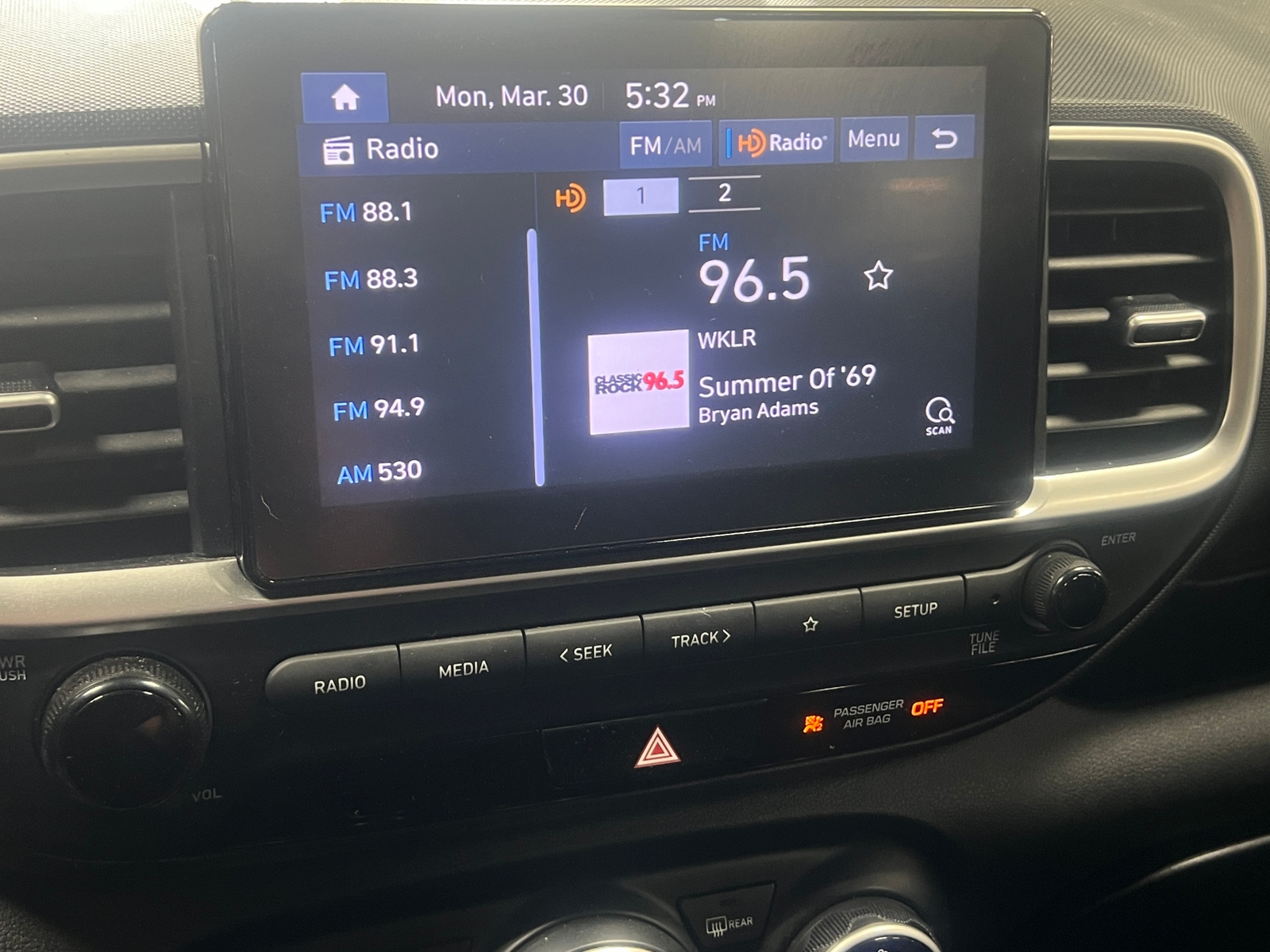 Thumbnail: 2022 Hyundai Venue - 4