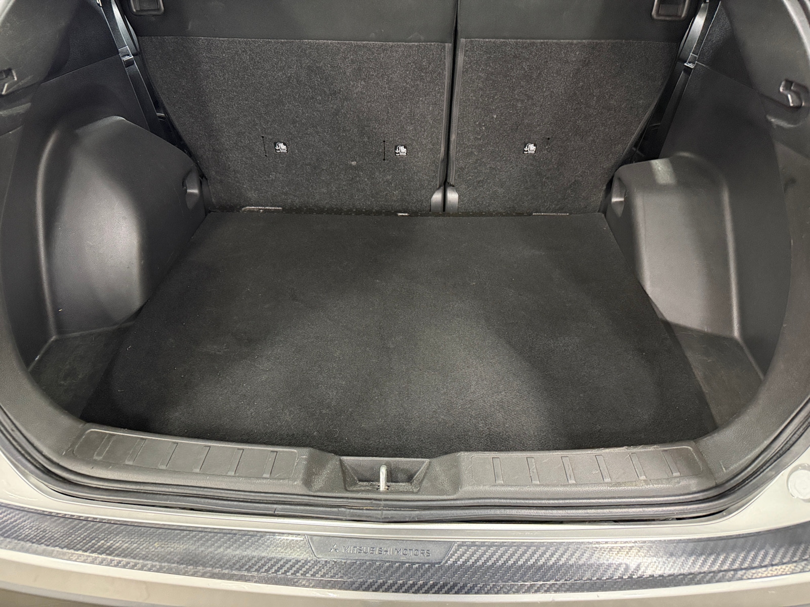 Thumbnail: 2022 Mitsubishi Eclipse Cross - 7