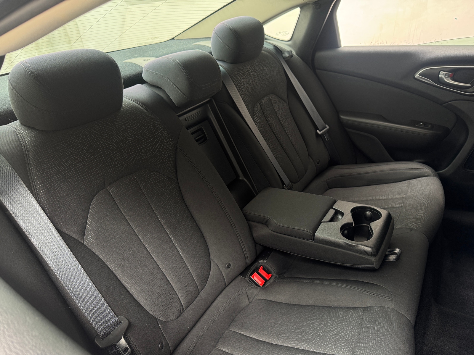 Thumbnail: 2016 Chrysler 200 - 6