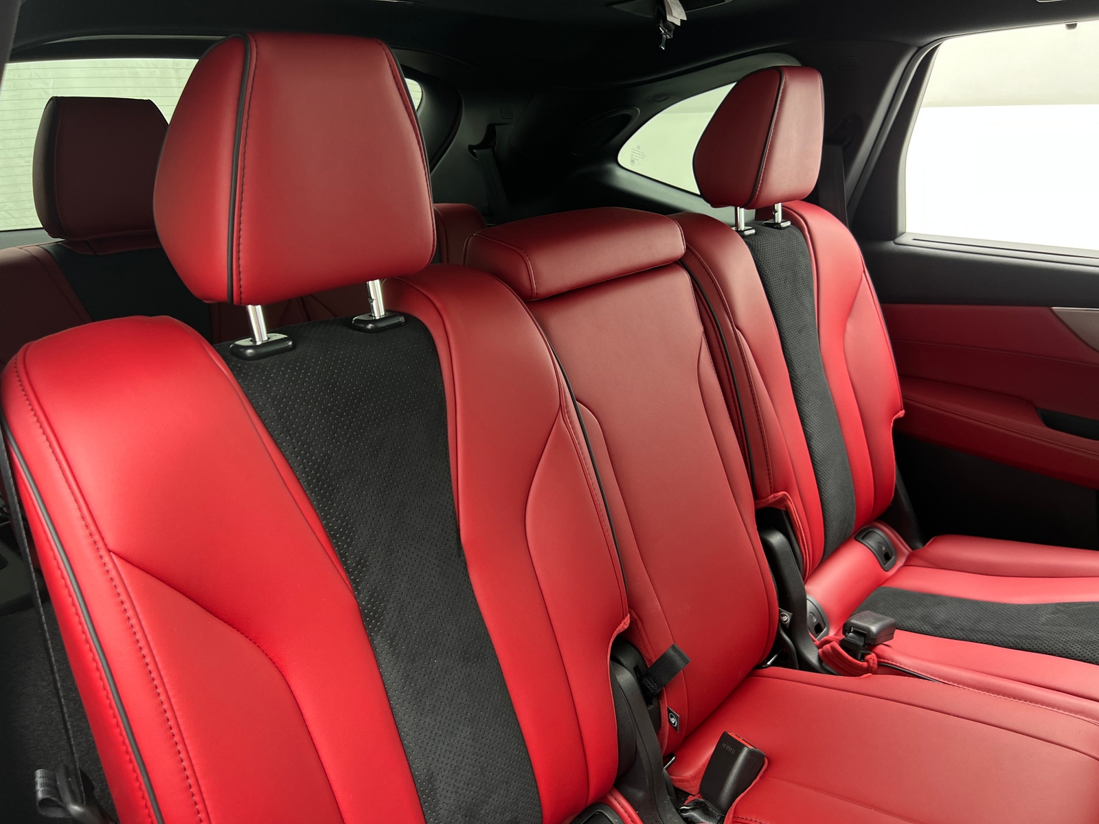 Thumbnail: 2025 Acura MDX - 5